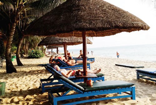 Visitors in Phu Quoc Island (Photo: SGGP)